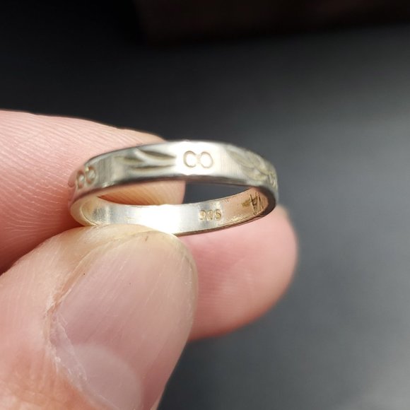 Size 4 Sterling Silver Small Cute Nature Pattern Ring - Picture 3 of 6